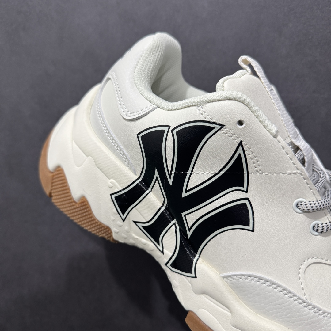图片[6]-【纯原性价比】韩国洋基队NY大标潮流老爹鞋 MLB小白鞋 市面超高性价比好货 原材料打造 原楦原档案数据开发版型 完美鞋头弧度/后套收口效果🆚市面文案版本‼️ 原厂立体填充鞋舌海绵 中底注胶孔原数据开发模具大底原厂转印标 ins 抖音 快手 小红书网红老爹鞋 韩国洋基队NY大标潮流老爹鞋 内增高6cm 原厂1：1模具开发 原厂进口纳米材质 原厂 全套手提袋 原盒雷射防伪标包装 天猫订单品质 尺码：36 36.5 37.5 38 38.5 39 40 40.5 41 42 42.5 43 44 45-选品中心