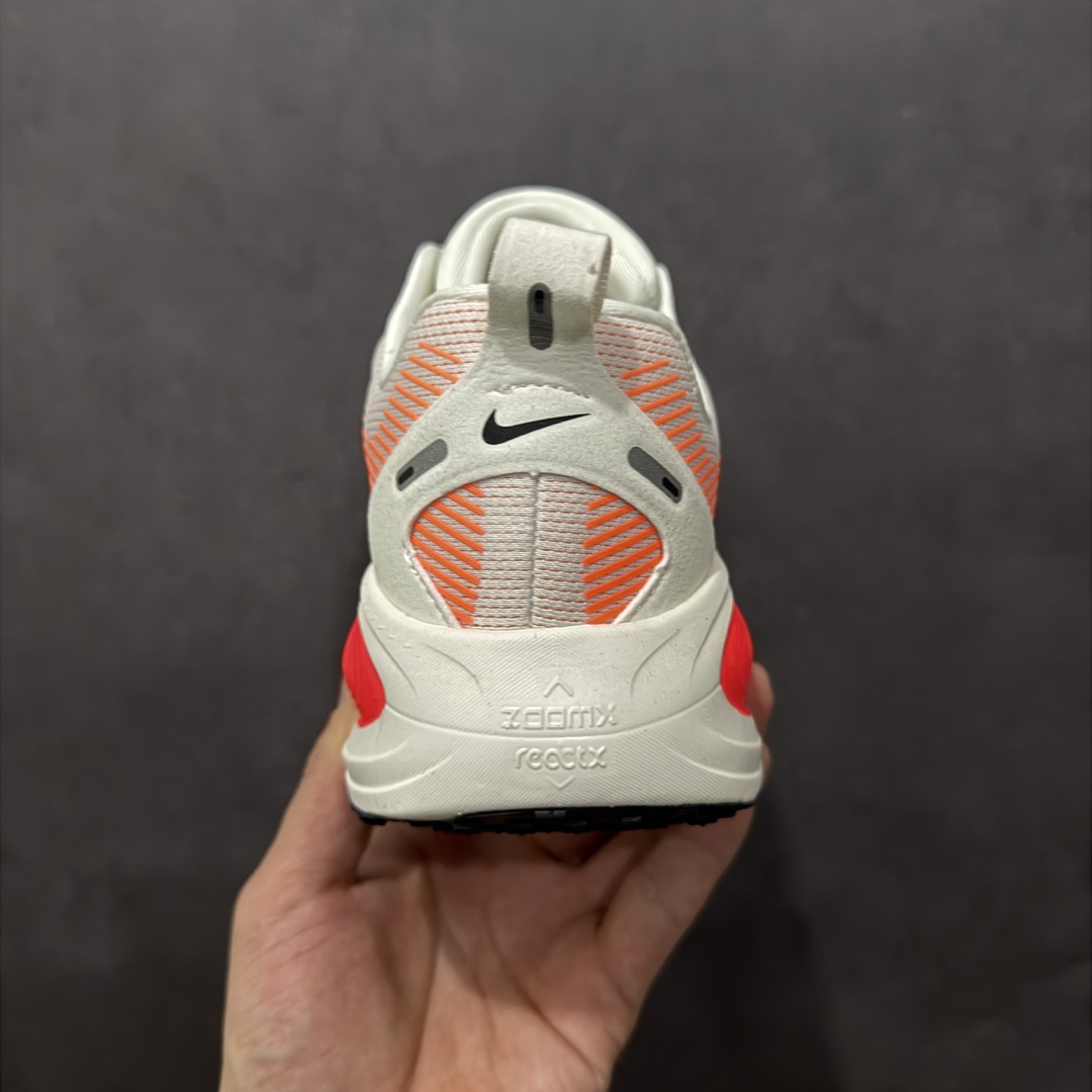  
Nike VOMERO 18 登月系列 轻盈跑鞋 舒适百搭防滑耐磨 低帮 休闲跑步鞋
拥有 Zoom