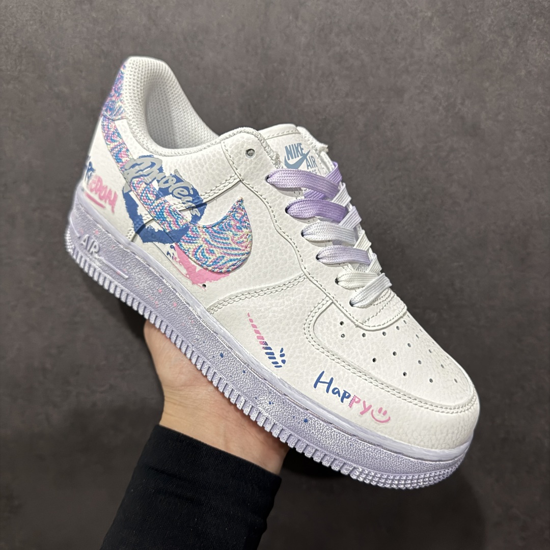 图片[3]-【定制版】Nk Air Force 1\’07 Low \”Double Hearts\” 二次元手绘涂鸦 粉蓝双心 空军一号低帮休闲板鞋 CZ0377-002rn#这双鞋，藏着两颗心，一颗是你，一颗是我粉蓝双色碰撞，演绎甜蜜与活力的完美融合。 粉色温柔似水，蓝色清新如风，交织出独一无二的浪漫气息。r 尺码：36 36.5 37.5 38 38.5 39 40 40.5 41 42 42.5 43 44 44.5 45  编码：HXS310320-莆田鞋批发中心