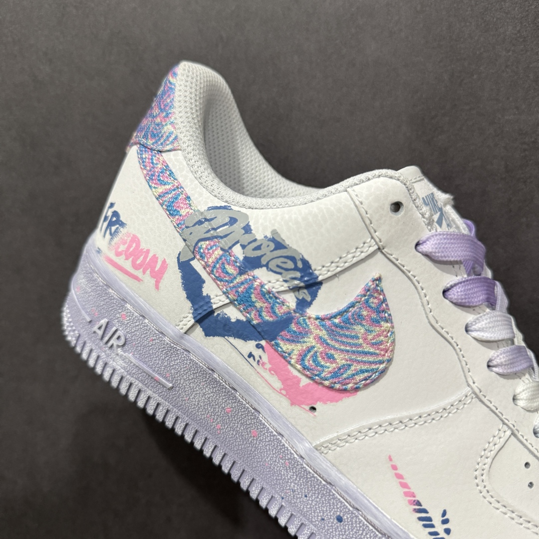 图片[6]-【定制版】Nk Air Force 1\’07 Low \”Double Hearts\” 二次元手绘涂鸦 粉蓝双心 空军一号低帮休闲板鞋 CZ0377-002rn#这双鞋，藏着两颗心，一颗是你，一颗是我粉蓝双色碰撞，演绎甜蜜与活力的完美融合。 粉色温柔似水，蓝色清新如风，交织出独一无二的浪漫气息。r 尺码：36 36.5 37.5 38 38.5 39 40 40.5 41 42 42.5 43 44 44.5 45  编码：HXS310320-莆田鞋批发中心