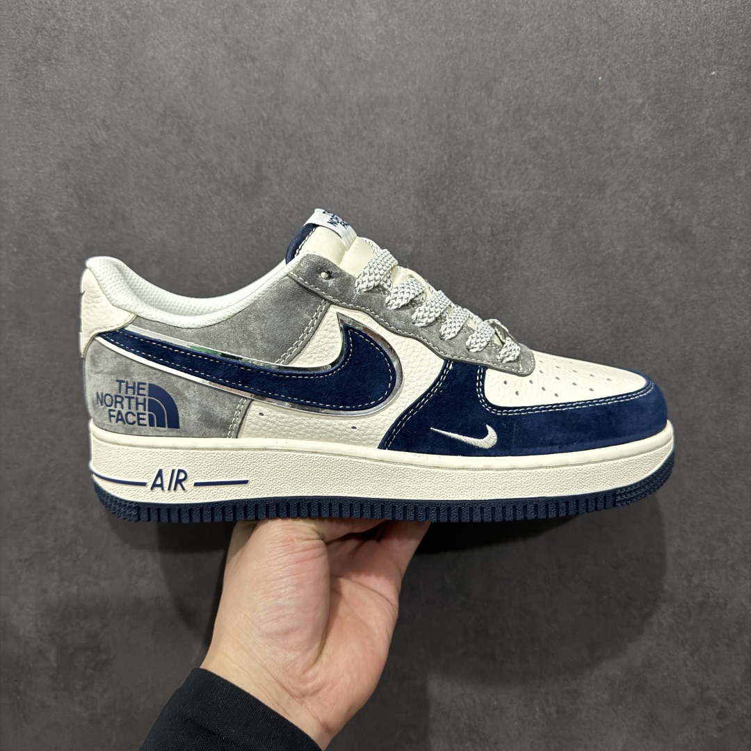 【定制版】Nk Air Force 1\’07 Low 北面联名 米灰深蓝勾 空军一号低帮休闲板鞋 XZ6188-975rn#定制皮料 定制鞋盒 配件齐全 原楦原纸板 纯正空军版型 内置全掌气垫r 尺码：36 36.5 37.5 38 38.5 39 40 40.5 41 42 42.5 43 44 44.5 45 编码：HXS310320-莆田鞋批发中心