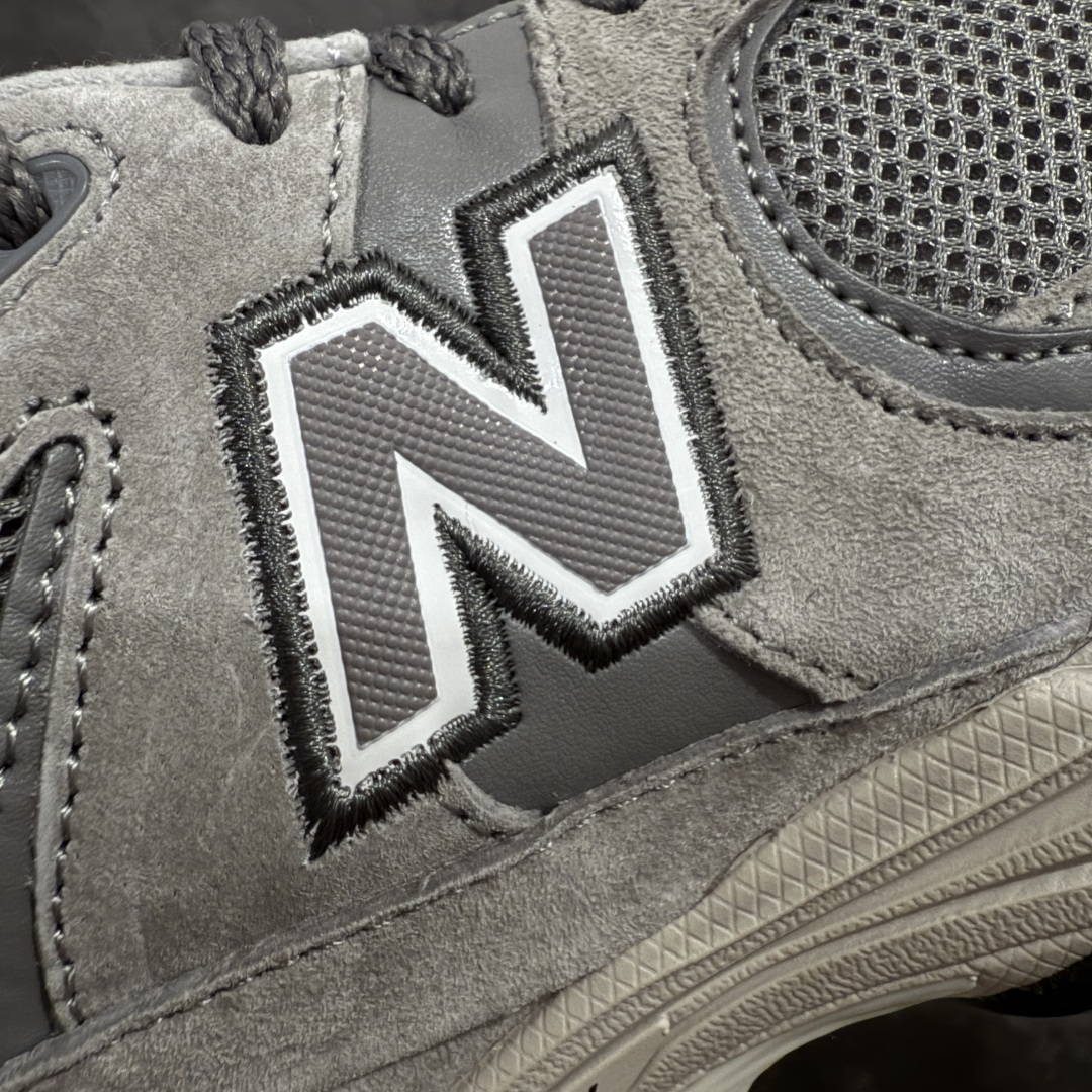 图片[4]-【纯原C版】NB New Balance ML2002RC 经典元祖灰色 可平替总裁 品质很好 正确材料 正确组合大底 可高价零售‼️ 全套原楦原纸板原厂数据开发 原厂网纱 原装进口皮料 正确绒感卡色 正确中底拉帮中底网布细节 一比一手工擦旧效果 冲裁组合 匠心打造 耗时两个月开发完成 工艺极其复杂难度可想而知 新开独立私模大底 全网唯一正确做旧组合大底 高端零售专供产物 尺码：36 37 37.5 38 38.5 39.5 40 40.5 41.5 42 42.5 43 44 44.5 45-选品中心