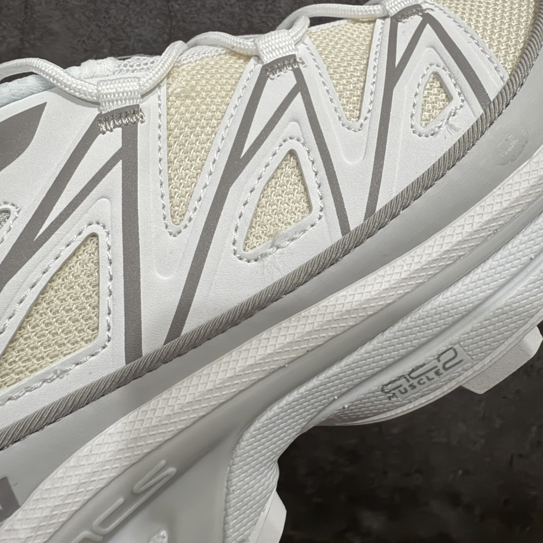 图片[3]-【巅峰升级版】 Salomon XT-6 Expanse 二代白色 萨洛蒙复古潮流户外机能登山跑鞋 黑灰银 纯原外贸平台特供订单 耗时半年巨作 全套原纸板楦头开发 原厂特供网布配套加持 确保原汁原味 完美呈现版型 原档数据独家私模五层组合大底 原装Ortholite轻量化鞋垫 中底布带钢印编号 原厂TPU锁扣 进口港宝加持 后跟自然饱满 还原公司包裹性 鞋面以“锯齿”状的包裹系统呈现 在基色底之下加入了各种色点缀 将公司的最新技术和时尚前卫的造型融入耐用的长跑款式中 鞋面由 TPU 薄膜制成 并焊接在高耐磨网眼上 使其既时尚又坚固 由 ACS底盘支撑 可增强稳定性和支撑力 以及由橡胶凸耳 Contragrip外底覆盖的 EVA 缓冲中底 旨在应对崎岖的地形 鞋舌上的彩色Salomon 标签、Quicklace 系统以及鞋头、鞋舌和鞋跟上的附加品牌使细节更加完美 让穿着者可以轻松驾驭户外与通勤下的任何运动生活场景 无缝鞋身户外随意纵横 颜值与脚感兼备 出街通勤 绝对非常吸睛 你值得拥有 尺码：36 36.5 37.5 38 38.5 39 40 40.5 41 42 42.5 43 44 44.5 45 46 46.5-选品中心