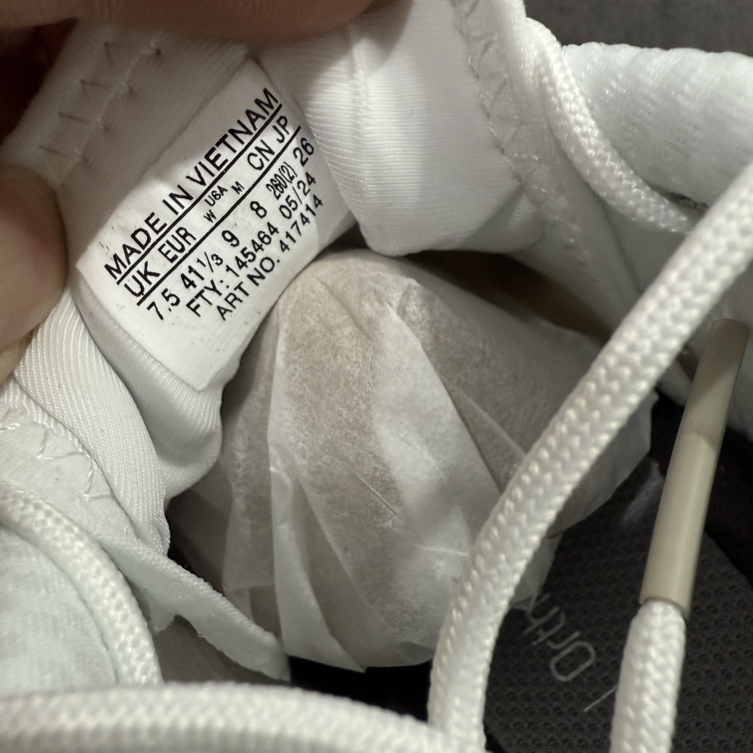 图片[6]-【巅峰升级版】 Salomon XT-6 Expanse 二代白色 萨洛蒙复古潮流户外机能登山跑鞋 黑灰银 纯原外贸平台特供订单 耗时半年巨作 全套原纸板楦头开发 原厂特供网布配套加持 确保原汁原味 完美呈现版型 原档数据独家私模五层组合大底 原装Ortholite轻量化鞋垫 中底布带钢印编号 原厂TPU锁扣 进口港宝加持 后跟自然饱满 还原公司包裹性 鞋面以“锯齿”状的包裹系统呈现 在基色底之下加入了各种色点缀 将公司的最新技术和时尚前卫的造型融入耐用的长跑款式中 鞋面由 TPU 薄膜制成 并焊接在高耐磨网眼上 使其既时尚又坚固 由 ACS底盘支撑 可增强稳定性和支撑力 以及由橡胶凸耳 Contragrip外底覆盖的 EVA 缓冲中底 旨在应对崎岖的地形 鞋舌上的彩色Salomon 标签、Quicklace 系统以及鞋头、鞋舌和鞋跟上的附加品牌使细节更加完美 让穿着者可以轻松驾驭户外与通勤下的任何运动生活场景 无缝鞋身户外随意纵横 颜值与脚感兼备 出街通勤 绝对非常吸睛 你值得拥有 尺码：36 36.5 37.5 38 38.5 39 40 40.5 41 42 42.5 43 44 44.5 45 46 46.5-选品中心