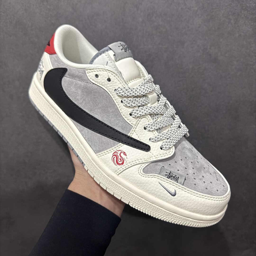 图片[3]-【定制版】Travis Scott x Nike Air Jordan 1 Low x StussynAir Jordan 1 Low 反转白黑小钩翻毛倒钩 纯原版本n全鞋采用原装头层皮，用料扎实 精雕细琢n鞋型极致还原 飞翼3D打印改良 深度立体四线中底拉帮皮料选材 钢印 背胶一应俱全 全新批次 原装原模大底全鞋原厂定制皮料，手感细腻正确折边工艺 完美细节诠释 官方货号：SJ2068 142 Size：36 36.5 37.5 38 38.5 39 40 40.5 41 42 42.5 43 44 44.5 45 编码：HXS320340-莆田鞋批发中心