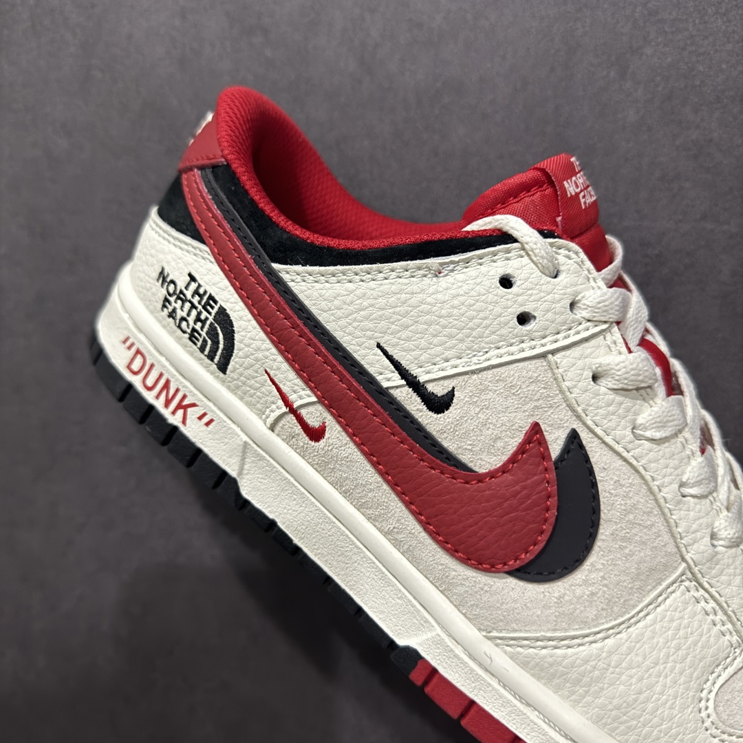 【定制版】Nk SB Dunk Low 北面联名 米白黑红勾 周年高端定制 低帮休闲板鞋 DJ2024-127