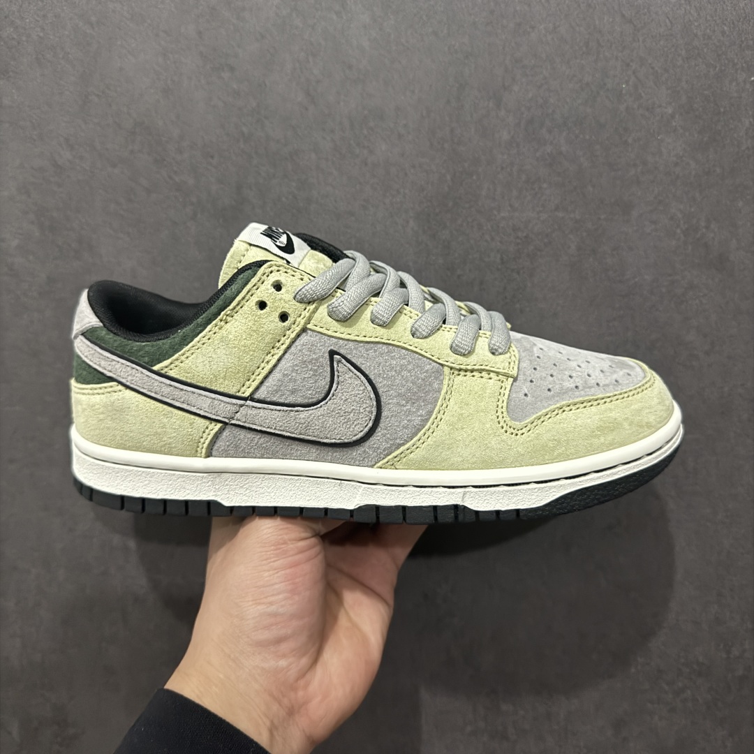 【纯原福利】 Nk SB Dunk Low 大友克洋联名系列 SB低帮运动休闲板鞋 之前高价零售的z版纯原 最高品质福利特价了‼️ 纯原大厂出品 极力推荐 顶级版本 原装头层材料 独家版型蒸餾加工 帶來的是更好的视觉和脚感体验 大厂纯原品质出货 清洁度 电绣工艺 皮料切割干净无任何毛边 细节完美 尺码：36 36.5 37.5 38 38.5 39 40 40.5 41 42 42.5 43 44 44.5 45 46 47.5-选品中心