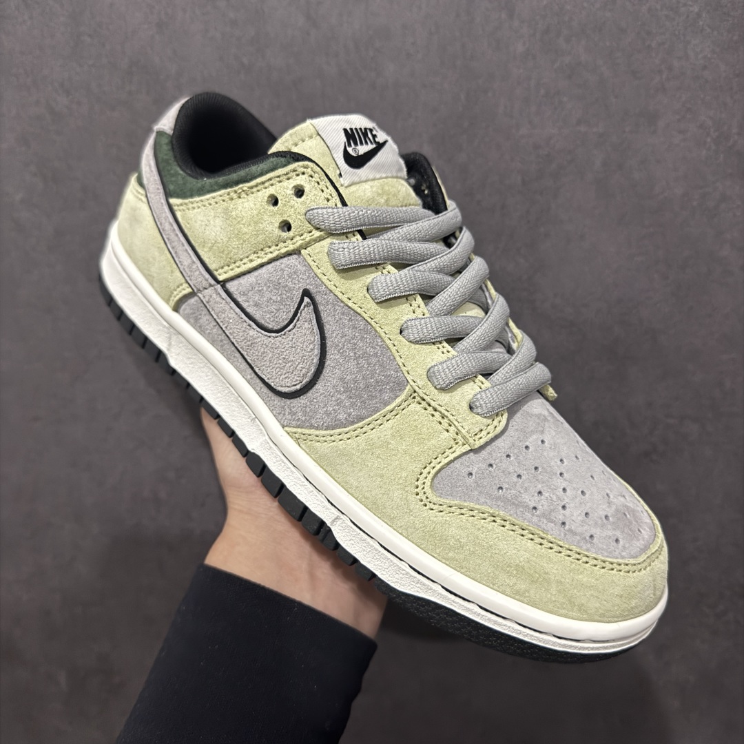 图片[3]-【纯原福利】 Nk SB Dunk Low 大友克洋联名系列 SB低帮运动休闲板鞋 之前高价零售的z版纯原 最高品质福利特价了‼️ 纯原大厂出品 极力推荐 顶级版本 原装头层材料 独家版型蒸餾加工 帶來的是更好的视觉和脚感体验 大厂纯原品质出货 清洁度 电绣工艺 皮料切割干净无任何毛边 细节完美 尺码：36 36.5 37.5 38 38.5 39 40 40.5 41 42 42.5 43 44 44.5 45 46 47.5-选品中心