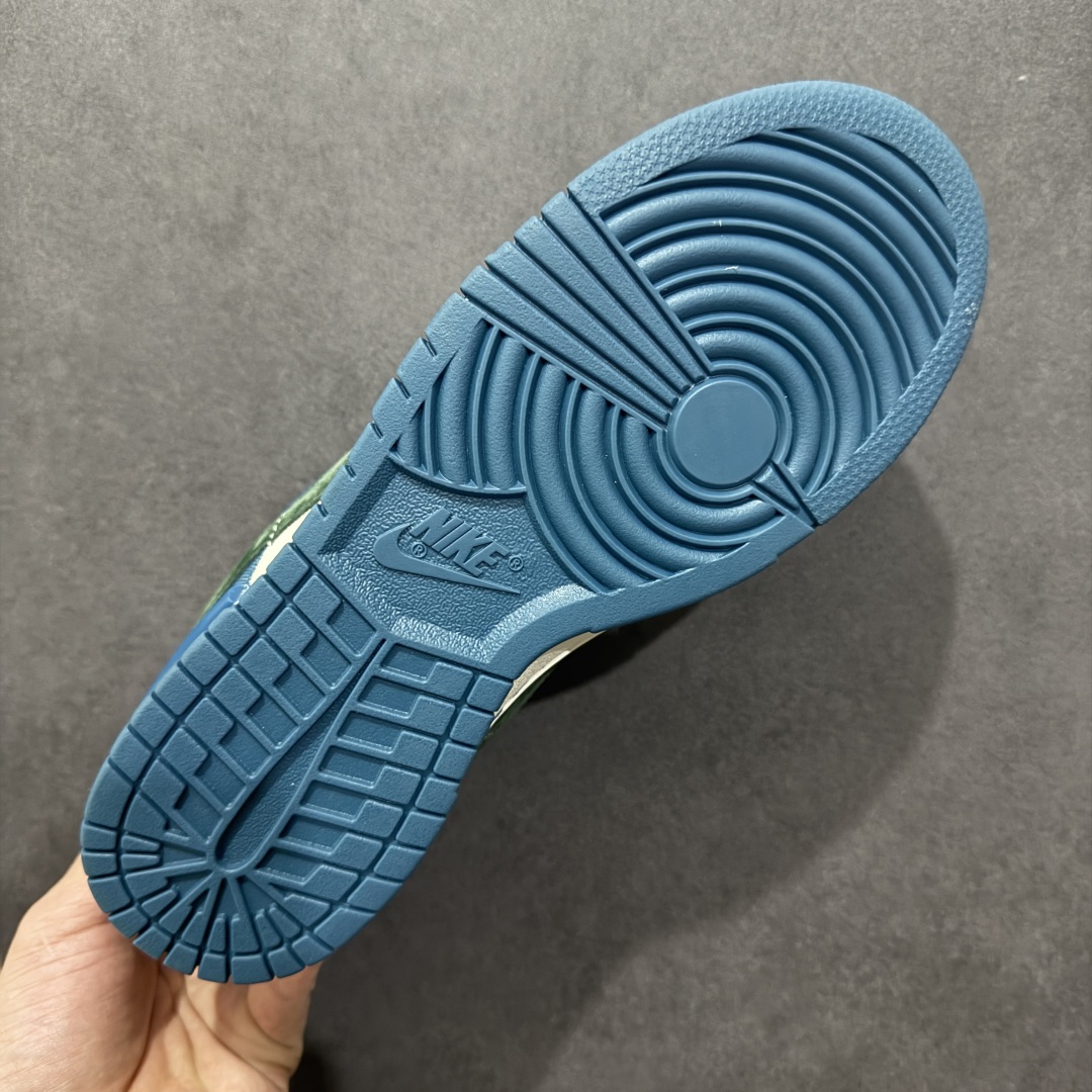 图片[9]-【纯原福利】 Nk SB Dunk Low 大友克洋联名系列 SB低帮运动休闲板鞋 之前高价零售的z版纯原 最高品质福利特价了‼️ 纯原大厂出品 极力推荐 顶级版本 原装头层材料 独家版型蒸餾加工 帶來的是更好的视觉和脚感体验 大厂纯原品质出货 清洁度 电绣工艺 皮料切割干净无任何毛边 细节完美 尺码：36 36.5 37.5 38 38.5 39 40 40.5 41 42 42.5 43 44 44.5 45 46 47.5-选品中心