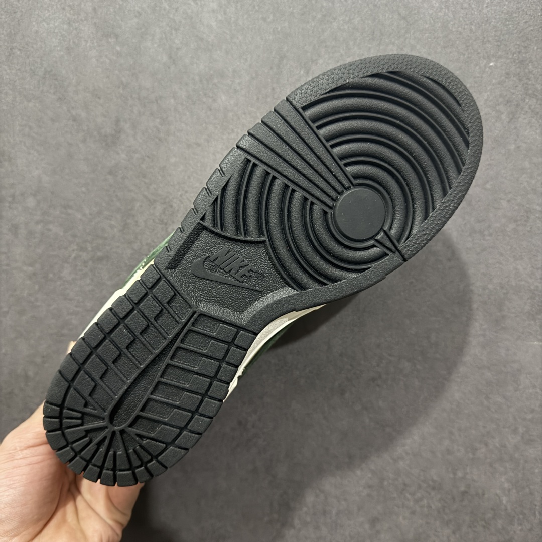 图片[9]-【纯原福利】 Nk SB Dunk Low 大友克洋联名系列 SB低帮运动休闲板鞋 之前高价零售的z版纯原 最高品质福利特价了‼️ 纯原大厂出品 极力推荐 顶级版本 原装头层材料 独家版型蒸餾加工 帶來的是更好的视觉和脚感体验 大厂纯原品质出货 清洁度 电绣工艺 皮料切割干净无任何毛边 细节完美 尺码：36 36.5 37.5 38 38.5 39 40 40.5 41 42 42.5 43 44 44.5 45 46 47.5-选品中心