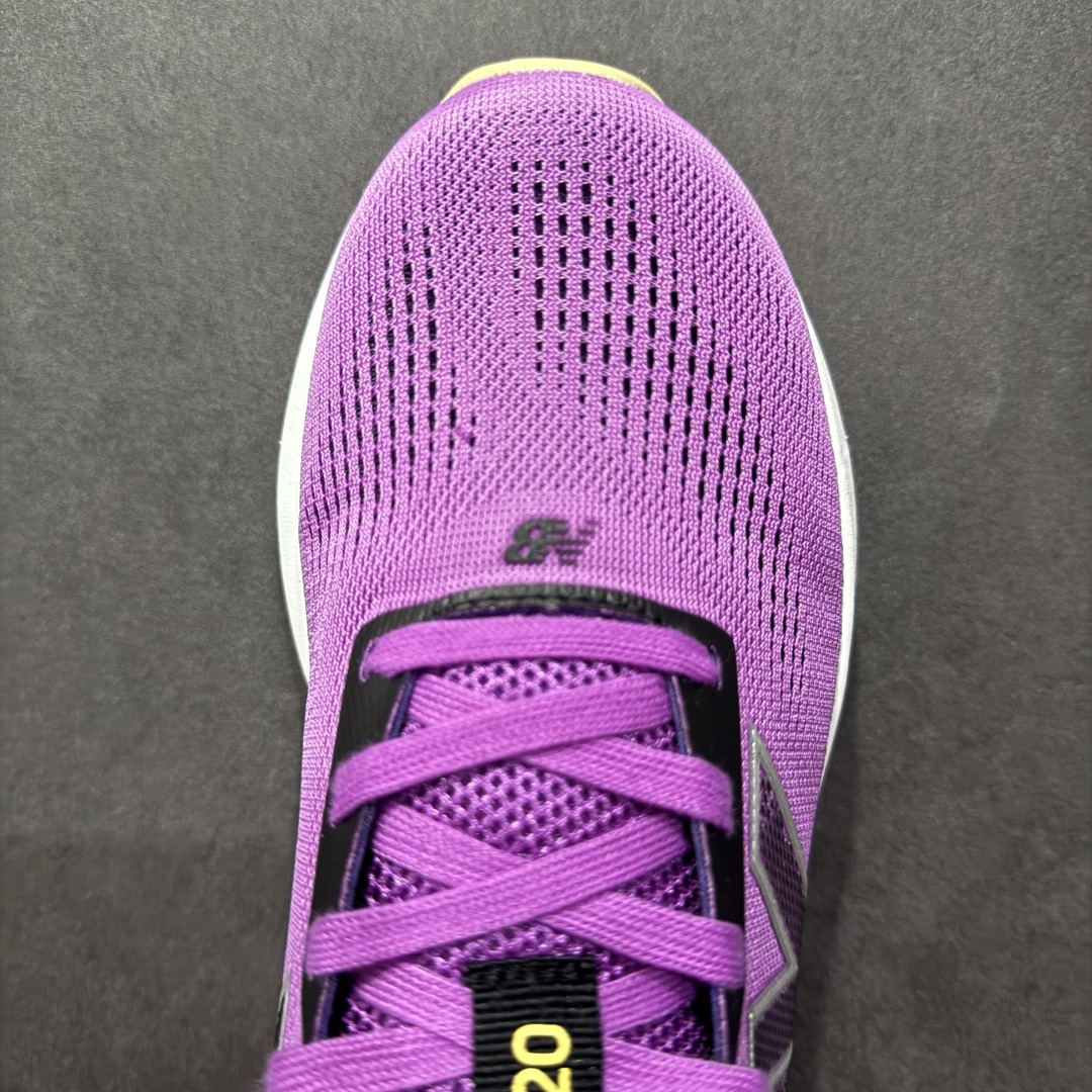  
【纯原版】New Balance NB FuelCell 
Supercomp NB跑步鞋👏
Fue