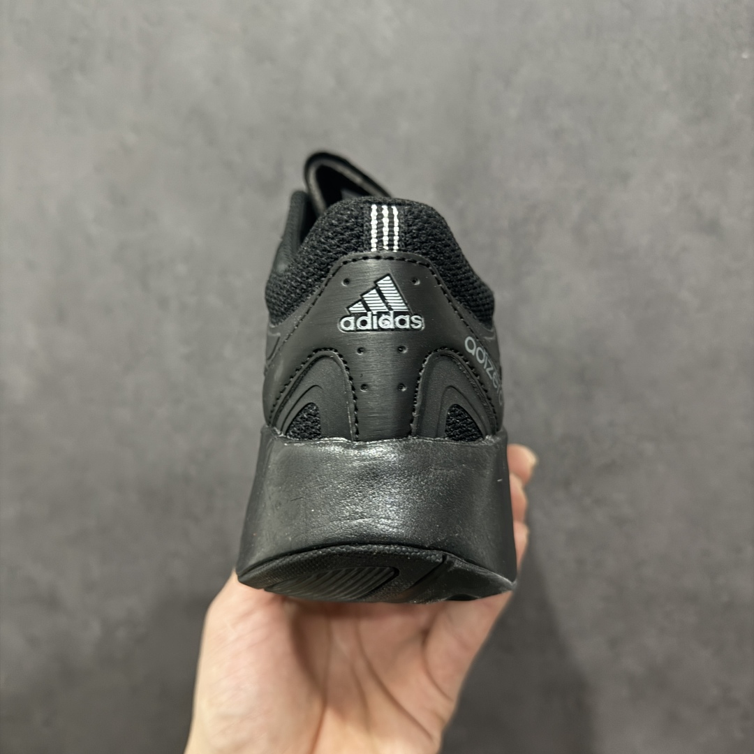 图片[4]-【正确版】Ad Adizero Aruku 阿迪全新缓震休闲跑鞋 IH0972  正确暗花大底底纹 高弹泡棉材料 原鞋开发数据 原楦打造完美鞋型 鞋面材料 卡色与原鞋一致 超高还原度 拒绝一眼假 全新款式搭载丰沛的 Swirlfoam 泡棉厚底，采用时下流行的厚底设定，虽然不像顶级竞速跑鞋那般极致，但也将日常舒适和时尚颜值平衡到位。  尺码：36 36.5 37 38 38.5 39 40 40.5 41 42 42.5 43 44 44.5 45-选品中心