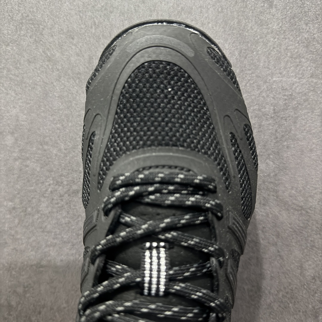 图片[8]-【正确版】Ad Adizero Aruku 阿迪全新缓震休闲跑鞋 IH0972  正确暗花大底底纹 高弹泡棉材料 原鞋开发数据 原楦打造完美鞋型 鞋面材料 卡色与原鞋一致 超高还原度 拒绝一眼假 全新款式搭载丰沛的 Swirlfoam 泡棉厚底，采用时下流行的厚底设定，虽然不像顶级竞速跑鞋那般极致，但也将日常舒适和时尚颜值平衡到位。  尺码：36 36.5 37 38 38.5 39 40 40.5 41 42 42.5 43 44 44.5 45-选品中心