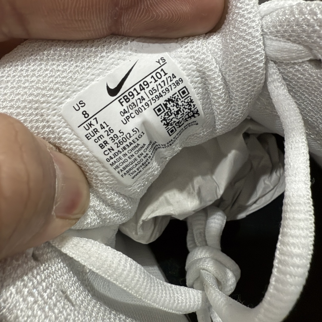 图片[6]-【平台版】NK Zoom Vomero 5 佛莫罗5代系列经典复古运动慢跑鞋 白黑色 FB9149-101 市售最强天花板‼️ 前后掌均有气垫加持 市场唯一正品的色卡 高频 组合大底的顶级产物！ 原装档案原数据纸版楦型 采用正确色卡 合成革饰片组合双层网眼布鞋面材质 升级正确后跟TPU加固#耐弯折热塑框架支撑鞋身 正确4层组织中底搭载EVA轻量缓震(中底带有Zoom气垫加持 区别市面版本!!)#嵌入双层革新物料鞋垫,外置防滑耐磨橡胶底片 复古气质十足❗️ 尺码：35.5-46-选品中心
