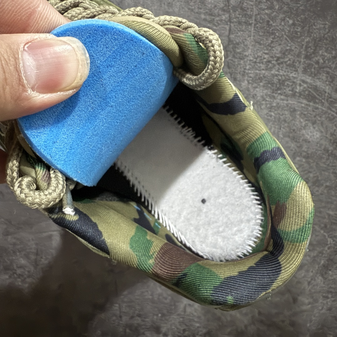 图片[9]-【XP纯原版】NK Air Max 95 复古减震气垫跑鞋 橄榄绿 FB2709-300 经典重温 大厂出品 品质稳定 原版开发 私模大底 原厂气垫区别市场版本 鞋款设计灵感源于人体构造 中底设计基于人体的脊柱构造 是整体设计的核心 尼龙孔眼代表了肋骨 而分层式面板和网眼象征着肌肉纤维和肉体组织 Air Max 95采用了两个独立的吹塑成型的Air-Sole单元 并首次在前掌使用可视化气垫设计 Swoosh logo夜当作一个 点符号放在了鞋子的后帮位置 20年的发展让 AIR MAX 95有了不同的故事 20年后再度面向世人的时候 焕然一新的面貌 让人有了另外一种清新脱俗的感觉 尺码：40 40.5 41 42 42.5 43 44 44.5 45 46 47.5-选品中心