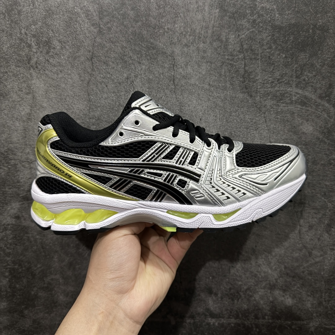 【HK纯原版】ASICS GEL-KAYANO 14 亚瑟士K14系列户外复古潮流百搭织物合成革缓震休闲跑步鞋 原装纸板楦头开发 独家私模五层组合大底 原厂定制缓震硅胶加持 原盒原配 官方四联吊牌 原装Ortholite轻量化鞋垫 设计师 Hidenori Yamashita 以「Flash」一词为灵感 创造出未来感金属色鞋面 改造升级内在性能 由内而外全面革新 为 GEL-KAYANO 家族传承及经典跑鞋文化的延续 创下里程碑式作品 K14跑鞋重新诠释了复古的跑步形状 并以其 2000 年代后期的美学理念重新铺装 银色与蓝色的鞋面极为高档 网面铺陈与鞋面、鞋头多处细节位增添了透气性 鞋后跟部中底上以及多密度耐磨鞋底增加了 GEL 缓震胶 提供高抗冲击性、缓冲性、可保护脚部免受地面冲击的影响 穿着舒适性十足 尺码：35.5 36 37 37.5 38 39 39.5 40.5 41.5 42 42.5 43.5 44 45-选品中心