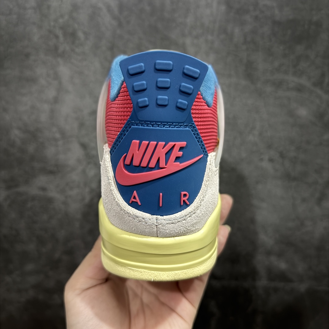 图片[4]-【KZ纯原】Union LA x Air Jordan AJ4 Retro \”Off Noir\” UN联名粉红蓝 DC9533-800n独家外贸特供尺码含 45.5 49.5 50.5 国内外口碑最好最推荐的产品 市场中端王者 亲自操刀耗时半年巨作 全套原纸板楦头开发 确保原汁原味 完美呈现四代版型 一比一鞋头弧度高度鞋身弧度 此版本只针对中端市场 皮料材质有所更替 其他数据细节工艺流程均保持一致 绝不口嗨 细节品控鞋型随意秒杀市面3XX 4XX 原厂TPU网格鞋带扣 正确内里网布 菱角分明不变形无多余毛边 柔软性质感一致于原鞋 市场唯一原厂鞋扣模具 背面可见隐藏注塑口 原厂织唛标 原厂飞人电绣工艺 尾指中部跳三针 独家绑鞋带手法 印刷中底布 四线拉帮 米色美纹纸贴合固定 进口港宝加持 后跟自然饱满 全鞋荧光划线卡点 追求极致完美 每一双都是工艺品 多重QC质检 超越公司货的品控标准 实实在在的免检产品 尺码：40 40.5 41 42 42.5 43 44 44.5 45 45.5 46 47.5 48.5 49.5 50.5 编码：MF420440-莆田鞋批发中心