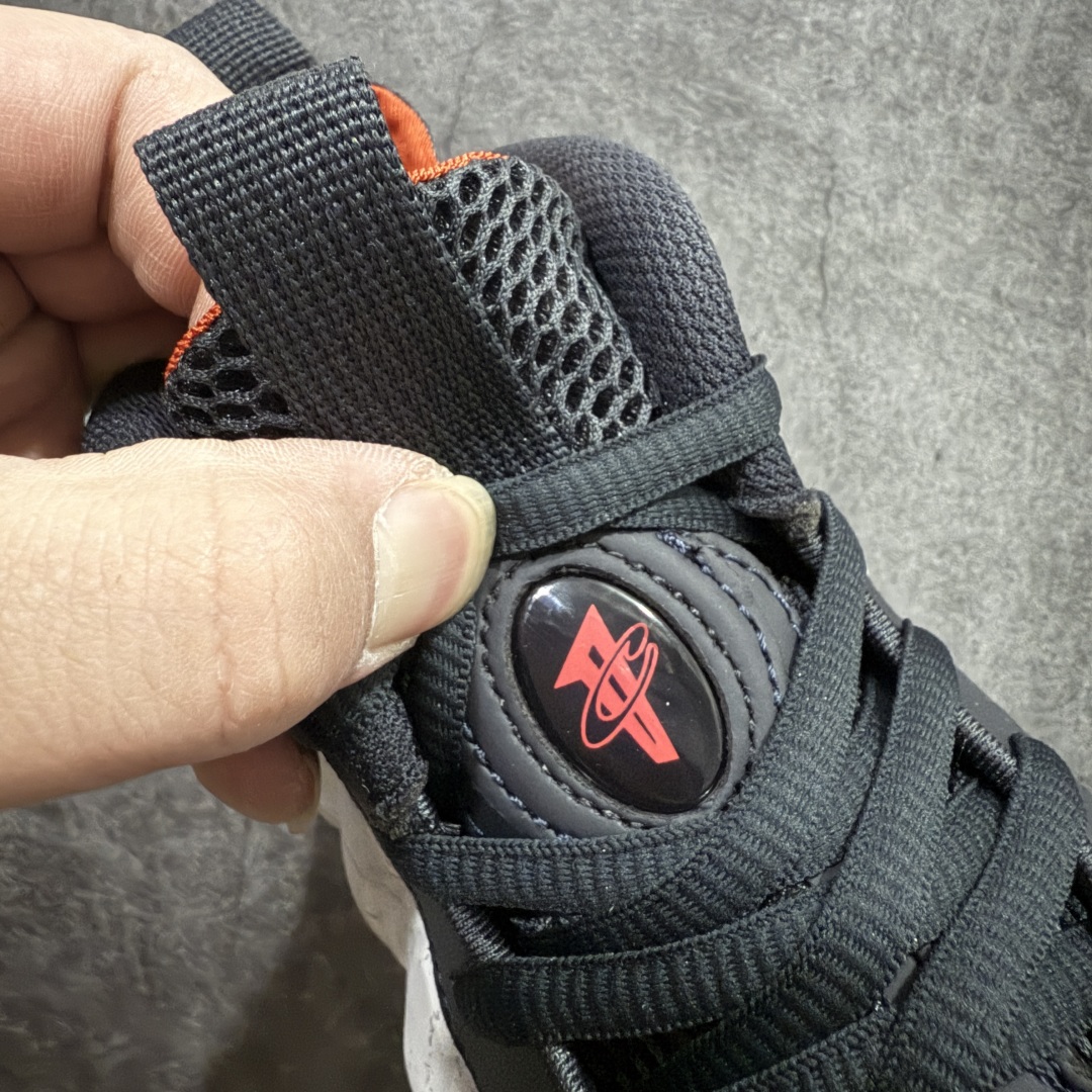 图片[5]-【莞产纯原】NK Air Foamposite One \”Tekken 8\” 铁拳喷 三岛一八 白喷泡 HF6367-001 莞产原底面 公司渠道同模具 鞋型发泡360度无死角 双层Zoom气垫植入 中底完美注胶 搭载原厂碳纤维材质 诞生于1997年的NK Air Foamposite系列可以说是整个球鞋历史上最为经典的系列之一 也就是我们常说的“喷”和“泡” 其中“喷”由Foamposite One代言人Penny的英文音译而来 而“泡”则来源于另一款鞋型 Foamposite Pro中\”pro\”的音译 在诞生初期 由于高昂的造价以及超前的外形 Foamposite系列的反对者不在少数 甚至有人认为这款鞋会毁掉整个球鞋行业 但事实证明这双灵感来自于甲虫 自带“黑科技”鞋面以及双层Zoom+大块碳板的太空球鞋不仅受到了大众的接受与追捧 并且成功的影响了篮球鞋的发展 尺码：38.5 39 40 40.5 41 42 42.5 43 44 44.5 45 46-选品中心