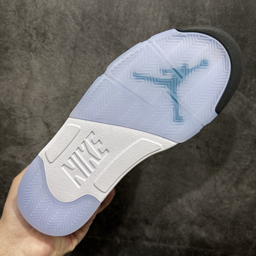 【外贸纯原版本】Air Jordan 5 Retro ”Grape” 高帮 白紫色 AJ5 乔丹5代 aj5 乔5 高邦 白紫色 乔丹篮球鞋系列  HQ7978-100