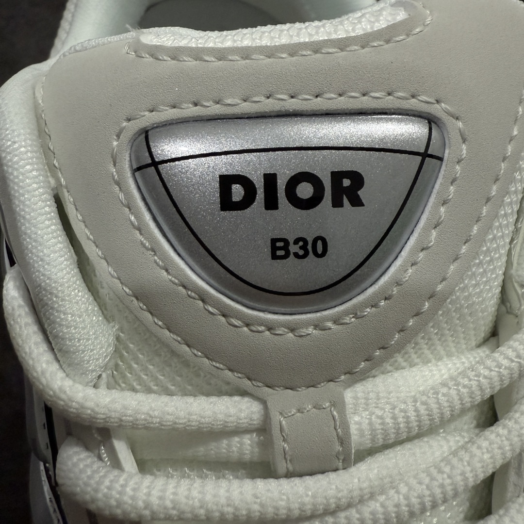 图片[5]-【总裁版】Dior B30 迪奥网眼织物低帮运动休闲鞋 原版开模 海淘专供品质同渠道货源 全套专柜原装配件 该款系列采用黑网色眼织物白和色科技料面精心制 作饰以反光“CD30”图形标志 外格轻盈的刻雕效果橡胶鞋搭底配标志性点的缀提升格调 内弹部力细节塑造想理的舒适穿着体验可与各休式闲造型配搭 彰显尚时现代的运风动范 正常尺码：39 40 41 42 43 44 45-选品中心