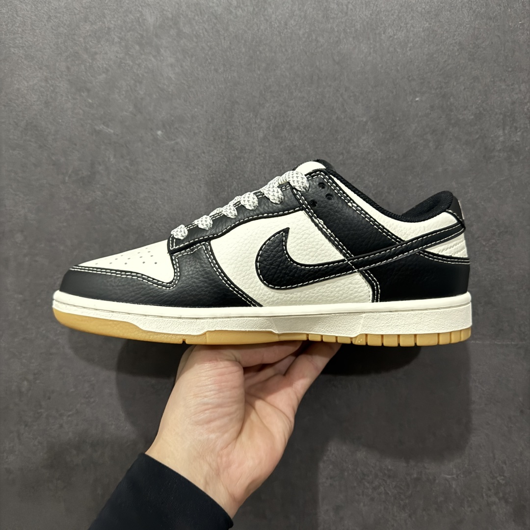  
Nk SB Dunk Low 斯图西联名 生胶黑荔纹 周年高端定制 低帮休闲板鞋
#定制鞋盒 大厂