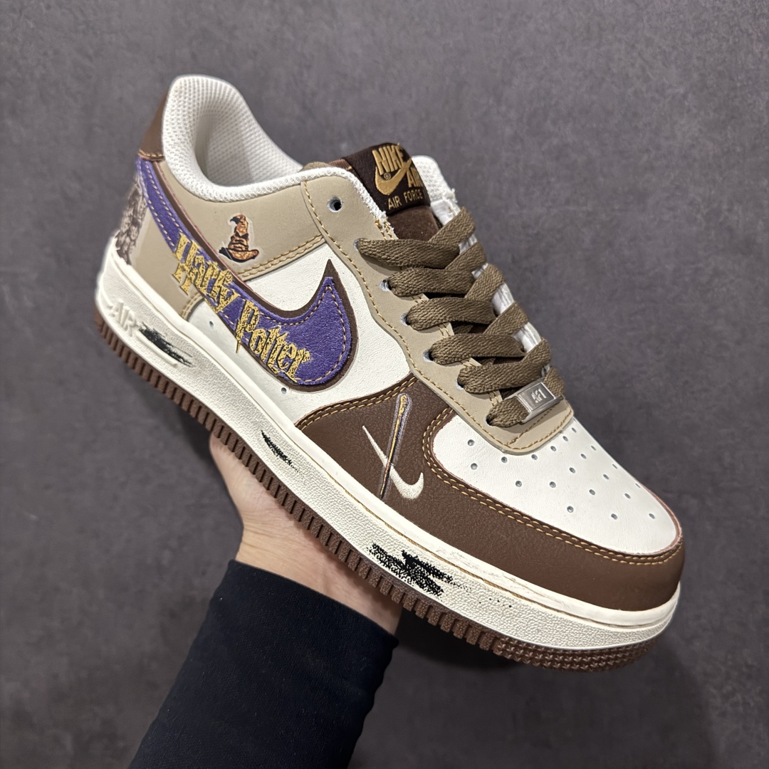 【定制版】Nike Air Force 1 Low 07 x Harry Potter 哈利波特涂鸦 棕咖紫小钩  LJ2288-111