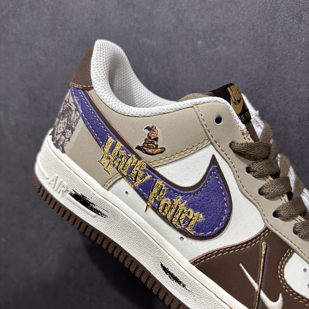 【定制版】Nike Air Force 1 Low 07 x Harry Potter 哈利波特涂鸦 棕咖紫小钩  LJ2288-111
