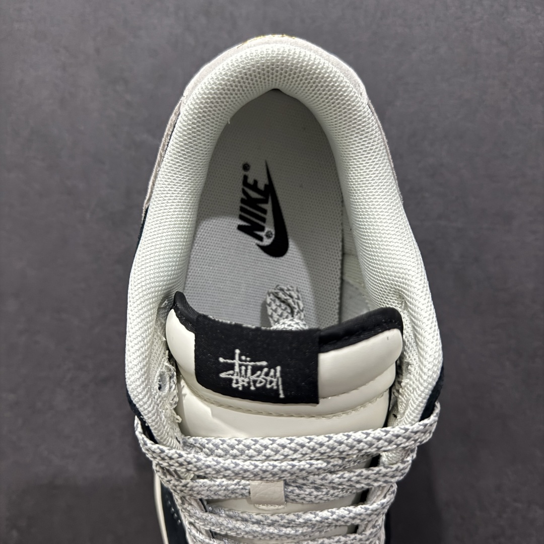  
Nike SB Dunk Low x Stussy 黑灰小钩满天星
纯原大厂出品 极力推荐
原装头层