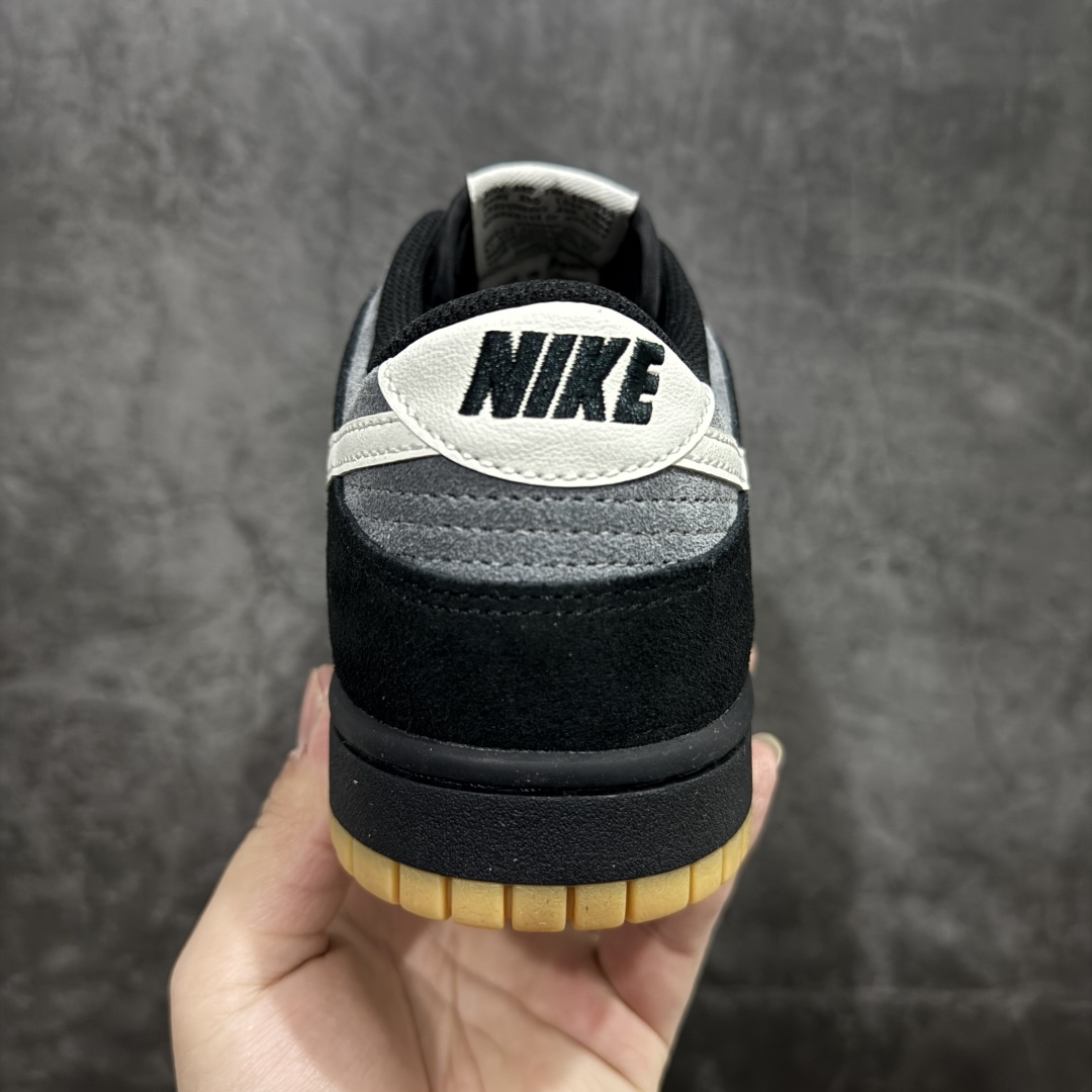 图片[4]-【KZ纯原】NK Dunk Low 黑灰 HQ1931-001 实力大厂出品 新配色陆续开发 全套原纸板楦头开发 确保原汁原味 完美呈现DUNK版型 一比一鞋头弧度高度鞋身弧度 此版本只针对中端市场 皮料材质有所更替 其他数据细节工艺流程均保持一致 绝不口嗨 细节品控鞋型随意对比 独家私模官方第六代原厂航空铝磨具打磨大底 鞋头坡度极致还原 无解鞋型 原盒原配 圈内天花板工艺 原厂玻璃冲刀 超高清洁度 全鞋零毛边皮料切割 原厂中底布点胶 中底布拉帮走线遵循公司 尺码：36 36.5 37.5 38 38.5 39 40 40.5 41 42 42.5 43 44 44.5 45 46 47.5 48.5-选品中心