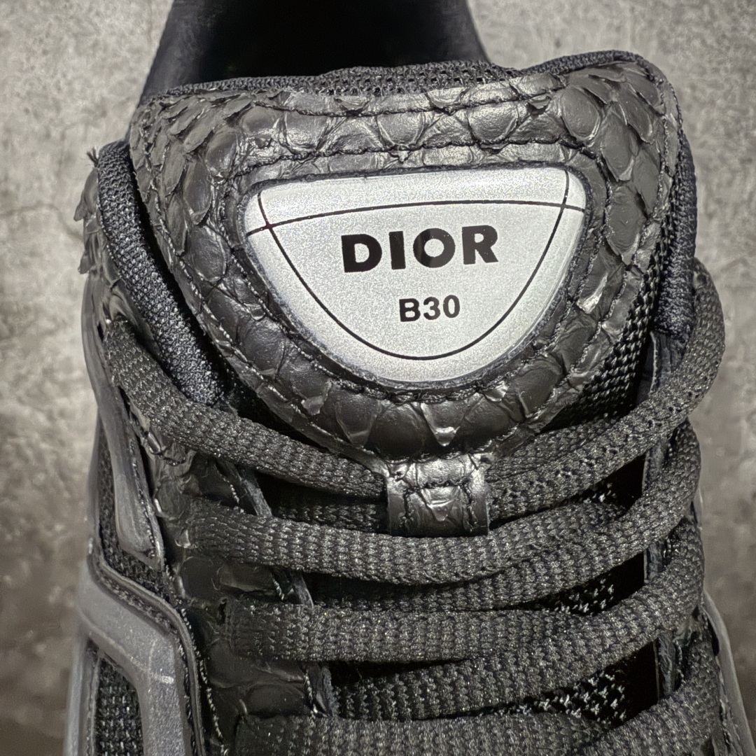 图片[6]-【总裁版】Dior B30 迪奥网眼织物低帮运动休闲鞋 蛇年限定 蛇纹 原版开模 海淘专供品质同渠道货源 全套专柜原装配件 该款系列采用黑网色眼织物白和色科技料面精心制 作饰以反光“CD30”图形标志 外格轻盈的刻雕效果橡胶鞋搭底配标志性点的缀提升格调 内弹部力细节塑造想理的舒适穿着体验可与各休式闲造型配搭 彰显尚时现代的运风动范 正常尺码：39 40 41 42 43 44 45-选品中心