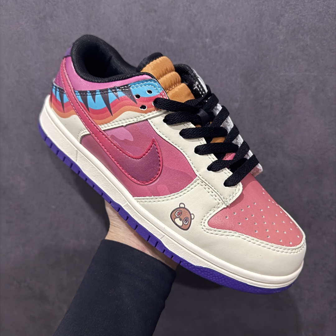  
【定制版】耐克Nike SB Dunk Low Pro 扣篮系列复古低帮休闲运动滑板板鞋。采用脚感柔