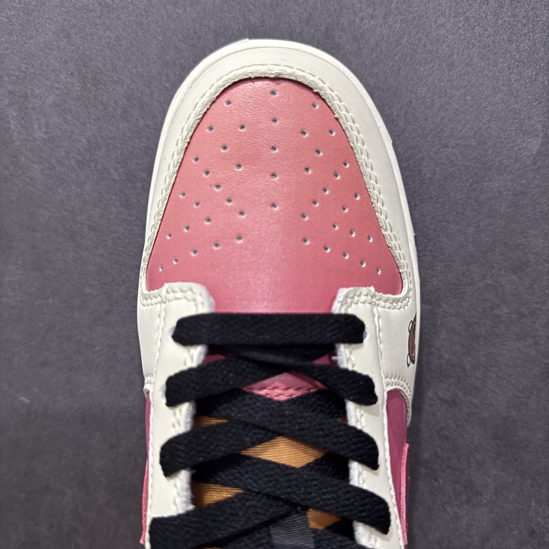  
【定制版】耐克Nike SB Dunk Low Pro 扣篮系列复古低帮休闲运动滑板板鞋。采用脚感柔