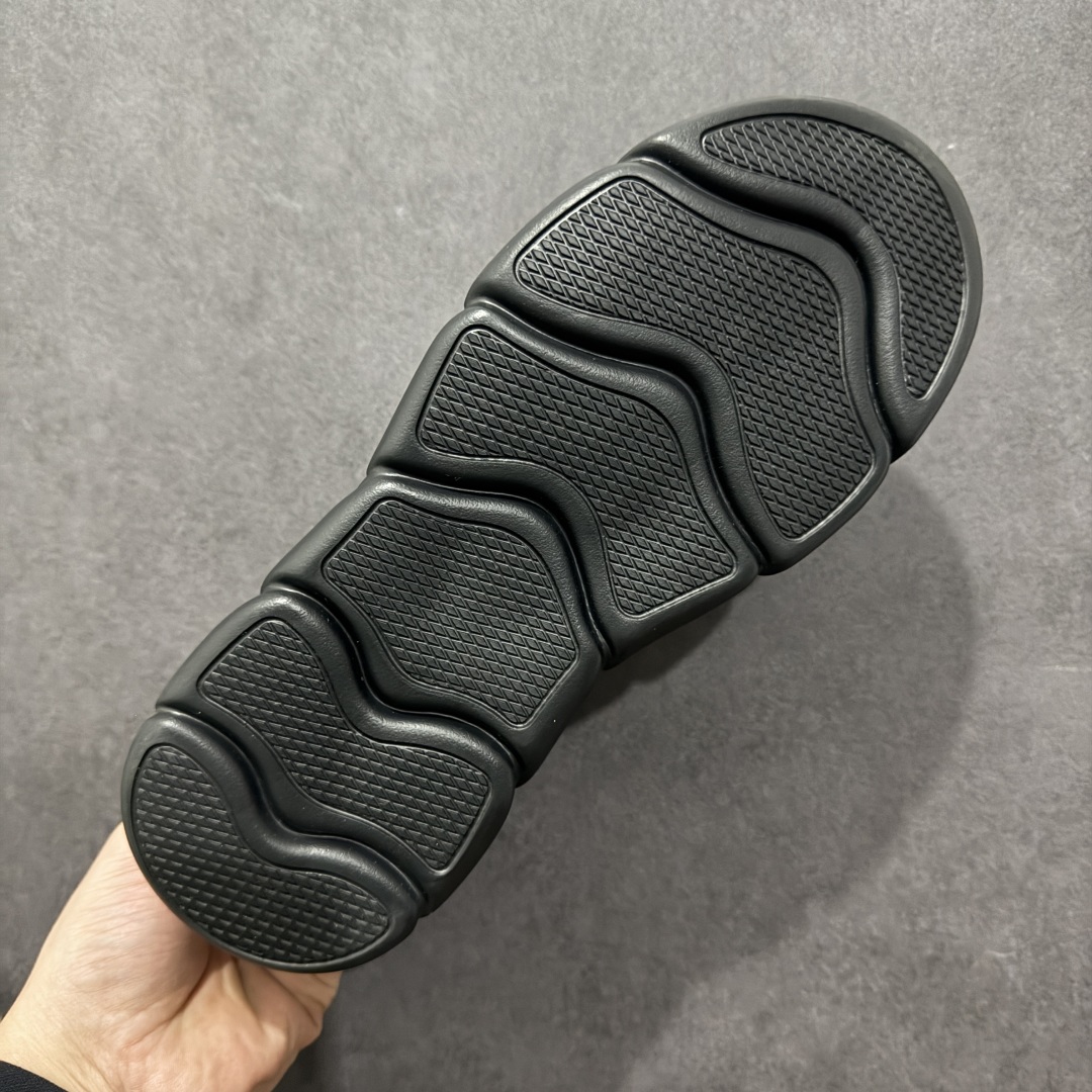 图片[9]-【公司级】ECCO爱步男鞋真皮四季鞋 健步系列运动鞋休闲跑步鞋 脚感轻便舒适 面料ECCO家族工艺牛皮 鞋面开孔结构设计增强透气性 E-DTS混合大底科技 耐磨 防滑 轻便 兼顾透气性和包裹性 带来全方位透气脚感 PU+橡胶发泡组合轻盈鞋底具有良好的缓震性能 脚感极佳 轻盈无压力 尺码：38 39 40 41 42 43 44（皮鞋码）-选品中心