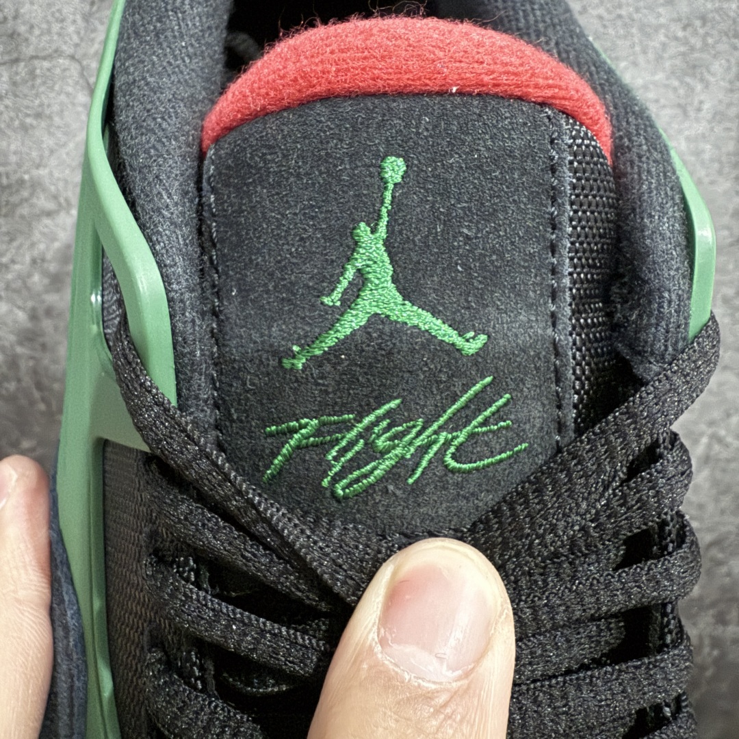 图片[5]-【纯原版】Air Jordan AJ4 RM 重置 重制版低帮复古篮球鞋 黑绿FQ7939-003 采用了低帮的设计 并保留了众多AJ4的经典元素 鞋身以皮革、麂皮材质拼接打造 AJ4经典的TPU材质延伸至后跟 增强鞋款稳定性 而鞋身侧面的网格设计则被取消 尾部的NIKE AIR标志也得到保留 并同时带有飞人logo 中底部分同样搭载了可视AIR气垫 鞋底采用米白色中底和外底呈现 为整个设计收尾 尺码：36 36.5 37.5 38 38.5 39 40 40.5 41 42 42.5 43 44 44.5 45 46 47.5-选品中心