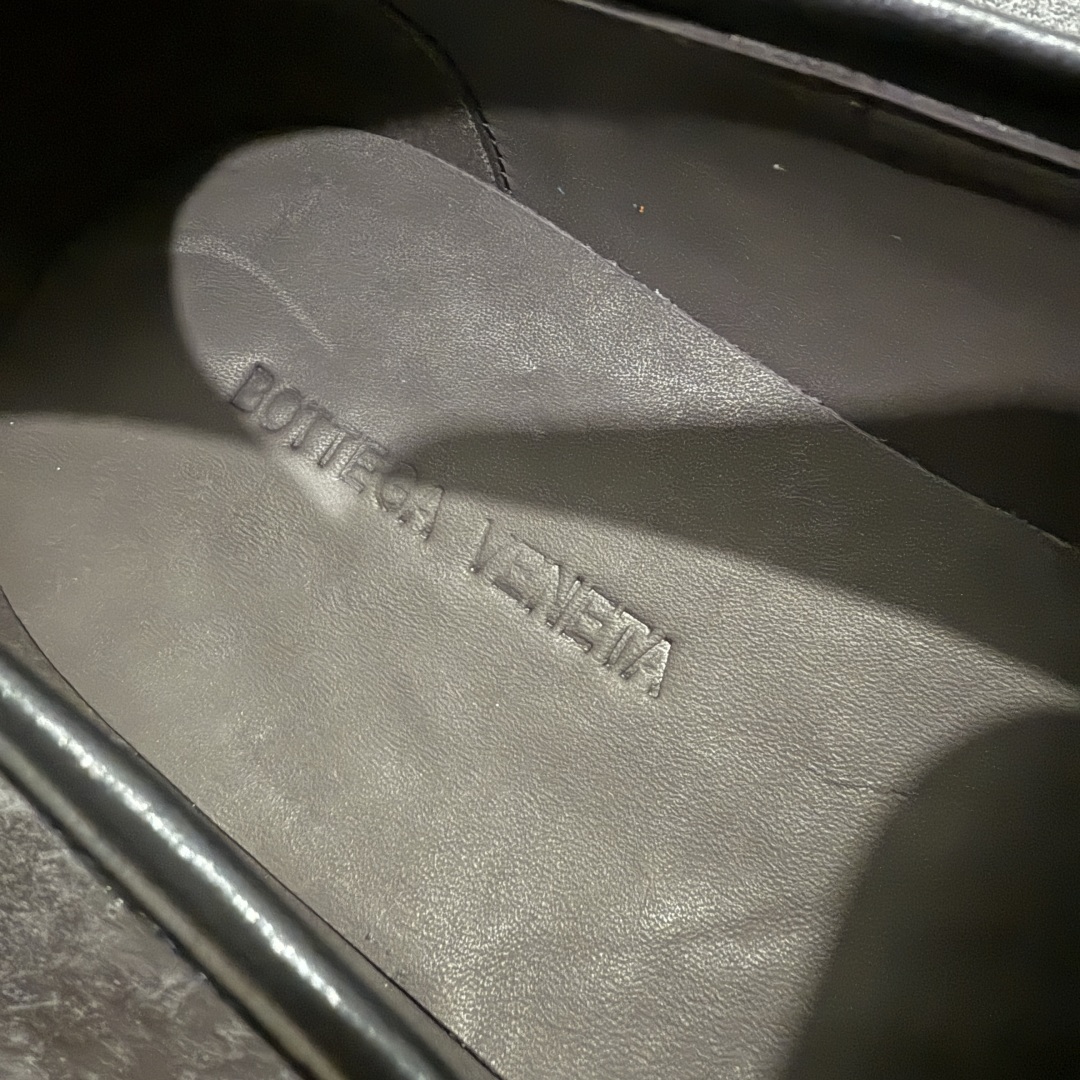 图片[8]-【莞顶纯原】BOTTEGA VENETA 德比乐福鞋 HeIium bv男鞋 采用原版购入一比一开发，大底一比一开模，面料进口牛皮革，内里垫脚牛皮，真皮大底，全套包装 尺码：39-45-选品中心