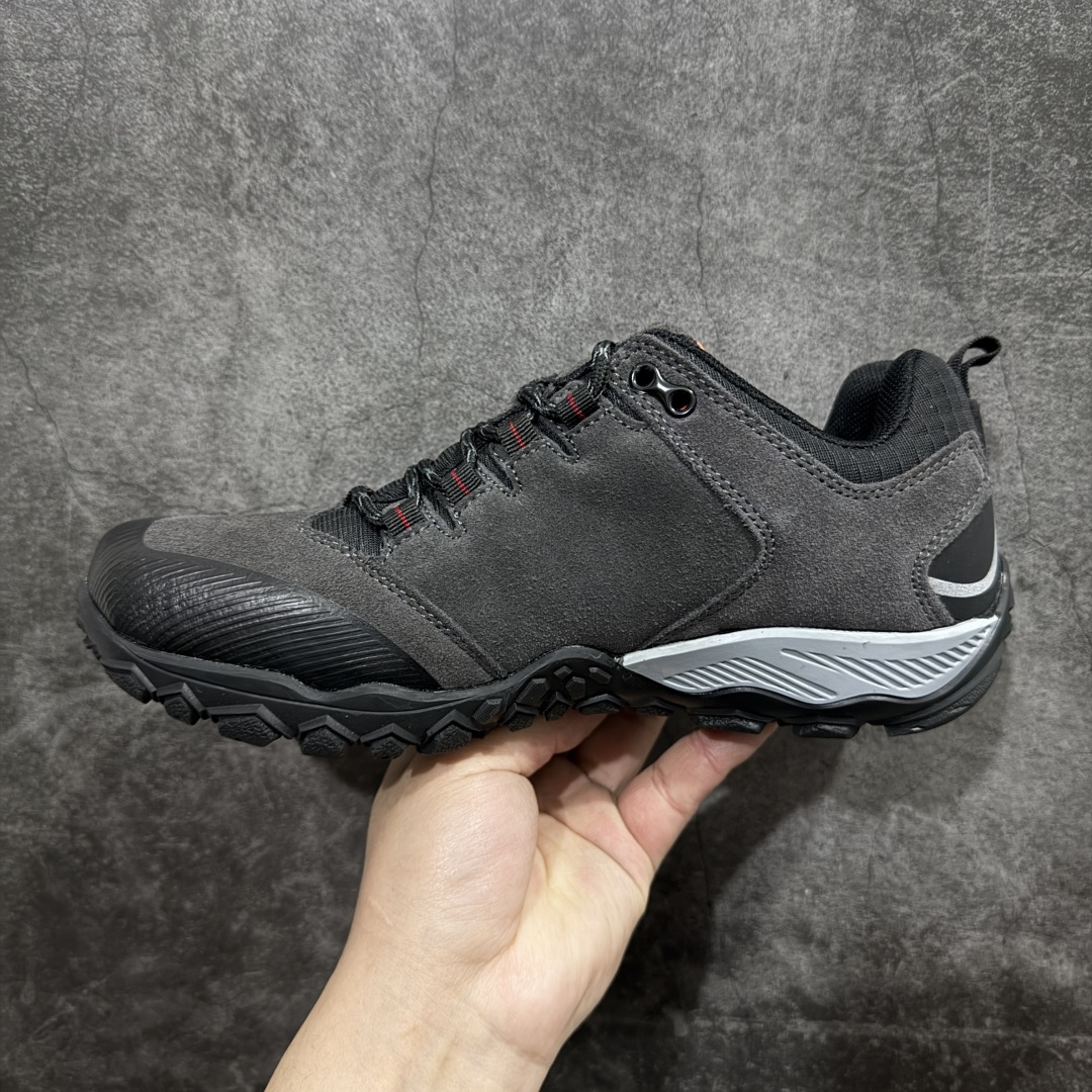 图片[2]-【公司级】The North Face 北面 乐斯菲斯户外运动休闲登山鞋越野徒步鞋 广东大厂品质 面料采用进口磨砂牛皮 鞋底采用Vibram黄金大底 专门为鞋底设计的橡胶以出色的耐磨性 良好的防滑性或得不少户外运动爱好者的喜欢 专业户外登山品牌（北面）The North Face自1966年创立，由两位热爱登山徒步的年轻登山者于美西旧金山开创，不断透过研发与创新，并且将最先进的技术结合在服装与鞋款设计，生产多种外型帅气且专业能力非常强的户外运动装备而备受欢迎。尺码：40-45（运动鞋码）-选品中心