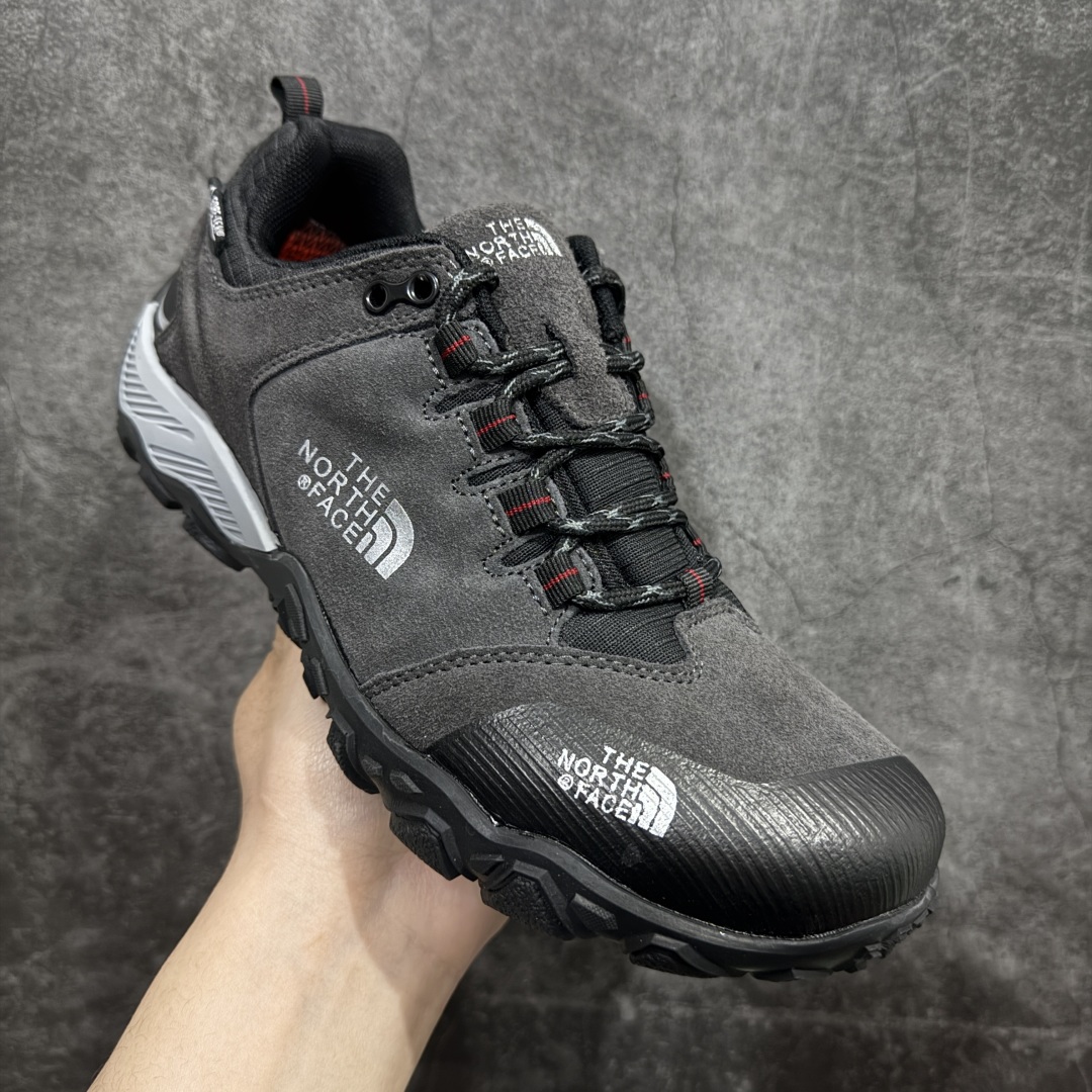 图片[3]-【公司级】The North Face 北面 乐斯菲斯户外运动休闲登山鞋越野徒步鞋 广东大厂品质 面料采用进口磨砂牛皮 鞋底采用Vibram黄金大底 专门为鞋底设计的橡胶以出色的耐磨性 良好的防滑性或得不少户外运动爱好者的喜欢 专业户外登山品牌（北面）The North Face自1966年创立，由两位热爱登山徒步的年轻登山者于美西旧金山开创，不断透过研发与创新，并且将最先进的技术结合在服装与鞋款设计，生产多种外型帅气且专业能力非常强的户外运动装备而备受欢迎。尺码：40-45（运动鞋码）-选品中心