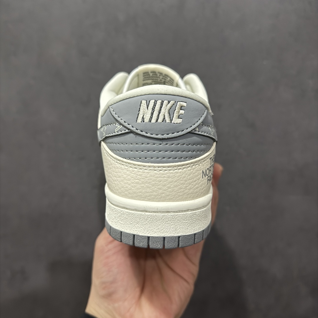 【定制版】Nk SB Dunk Low 北面联名 米白灰勾 周年高端定制 低帮休闲板鞋 KK1333-018