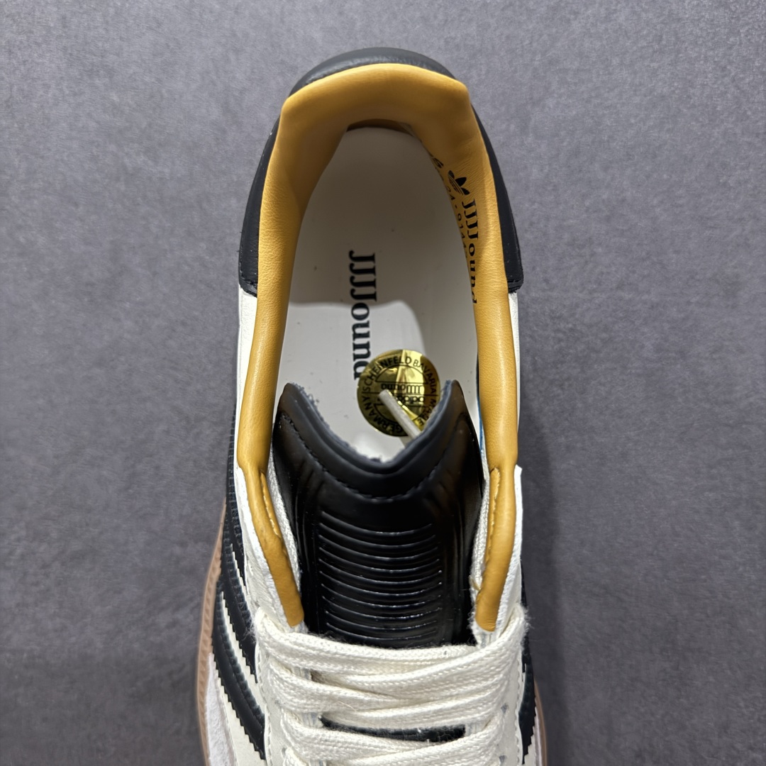 图片[7]-【福利特价】AD Original Samba OG 复古经典轻便板鞋 ID8708 口碑大厂出品 品控大底版型不断改良更新 全套原纸板楦头开发 确保原汁原味 完美呈现桑巴版型 一比一鞋头弧度高度鞋身弧度 此版本只针对中端市场 皮料材质有所更替 其他数据细节工艺流程均保持一致 绝不口嗨 细节品控鞋型随意对比 正确烫金高频细节 原装纳米超迁皮料 独家私模橡胶大底 原盒原配 尺码：36 36.5 37.5 38 38.5 39 40 40.5 41 42 42.5 43 44 44.5 45-选品中心