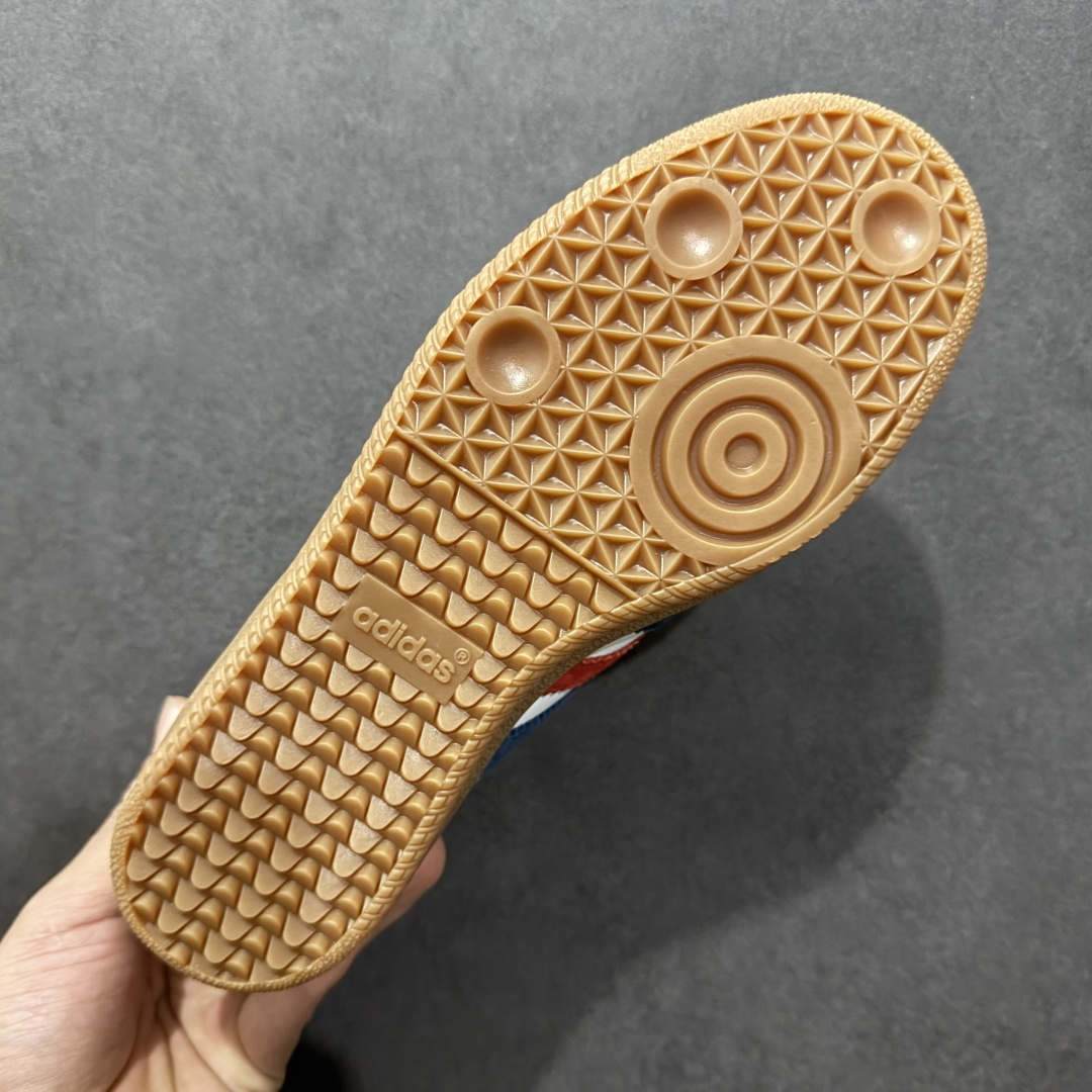 图片[9]-【福利特价】AD Original Samba OG 复古经典轻便板鞋 IH8338 口碑大厂出品 品控大底版型不断改良更新 全套原纸板楦头开发 确保原汁原味 完美呈现桑巴版型 一比一鞋头弧度高度鞋身弧度 此版本只针对中端市场 皮料材质有所更替 其他数据细节工艺流程均保持一致 绝不口嗨 细节品控鞋型随意对比 正确烫金高频细节 原装纳米超迁皮料 独家私模橡胶大底 原盒原配 尺码：36 36.5 37.5 38 38.5 39 40 40.5 41 42 42.5 43 44 44.5 45-选品中心