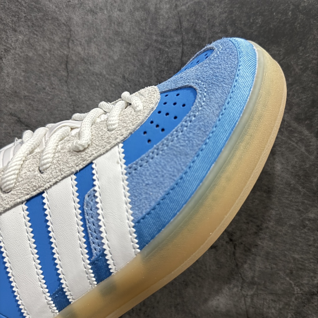 坏痞兔Bad Bunny x AD Gazelle Indoor Trainers ”Benito”羚羊内训系列低帮复古百搭休闲运动德训风板鞋“联名白蓝变形鞋头” IF9734