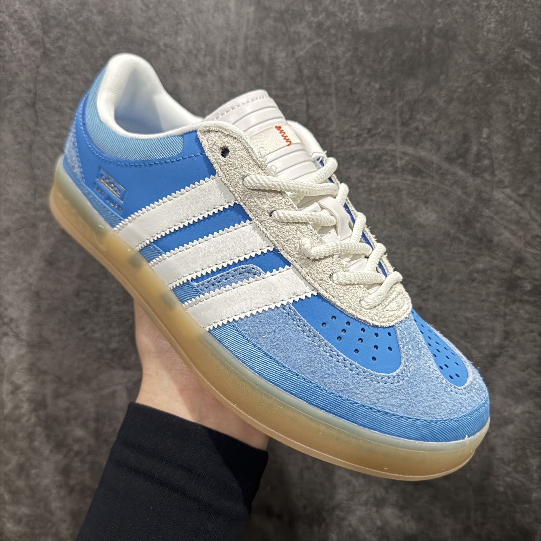 坏痞兔Bad Bunny x AD Gazelle Indoor Trainers ”Benito”羚羊内训系列低帮复古百搭休闲运动德训风板鞋“联名白蓝变形鞋头” IF9734