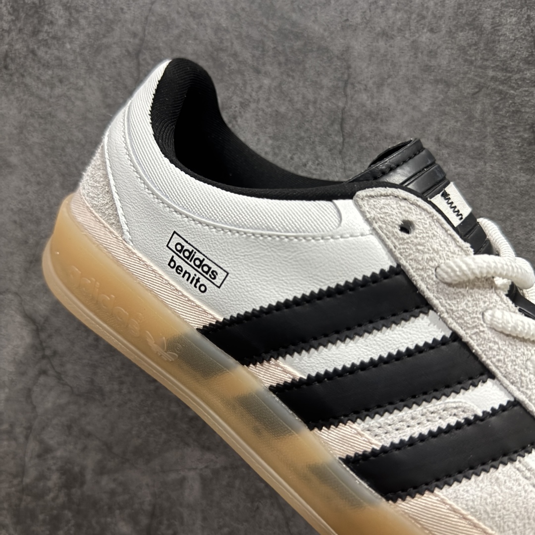 坏痞兔Bad Bunny x AD Gazelle Indoor Trainers ”Benito”羚羊内训系列低帮复古百搭休闲运动德训风板鞋“联名白黑变形鞋头”IF9735
