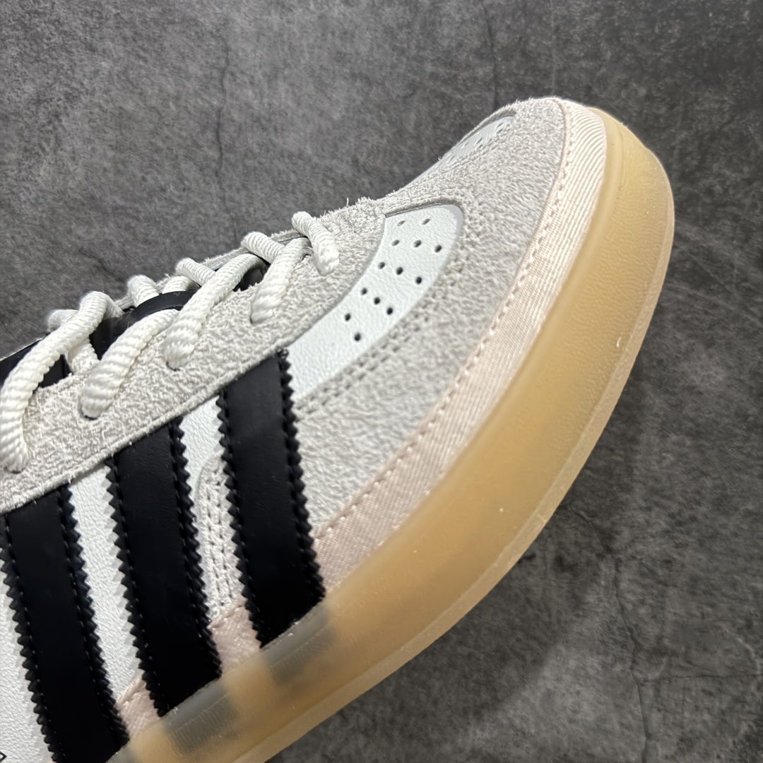 坏痞兔Bad Bunny x AD Gazelle Indoor Trainers ”Benito”羚羊内训系列低帮复古百搭休闲运动德训风板鞋“联名白黑变形鞋头”IF9735
