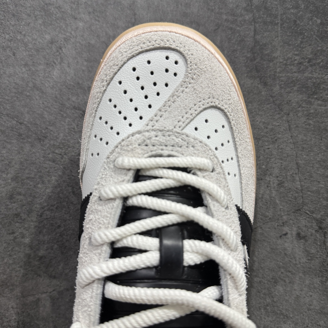 坏痞兔Bad Bunny x AD Gazelle Indoor Trainers ”Benito”羚羊内训系列低帮复古百搭休闲运动德训风板鞋“联名白黑变形鞋头”IF9735