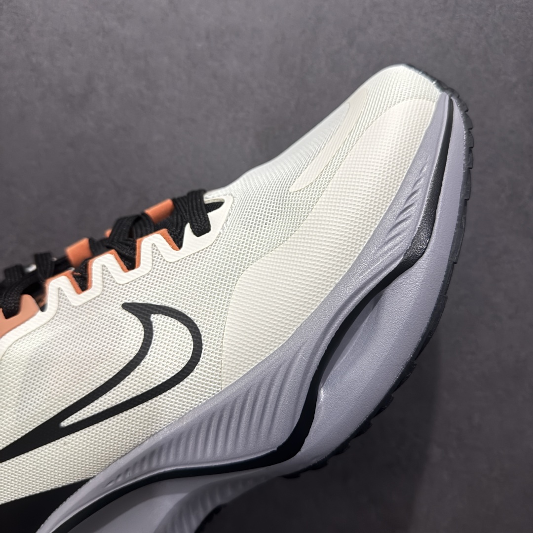 NIKE ZOOM PLUS 全新跑鞋 采用密度更高的材料 CK4318-018