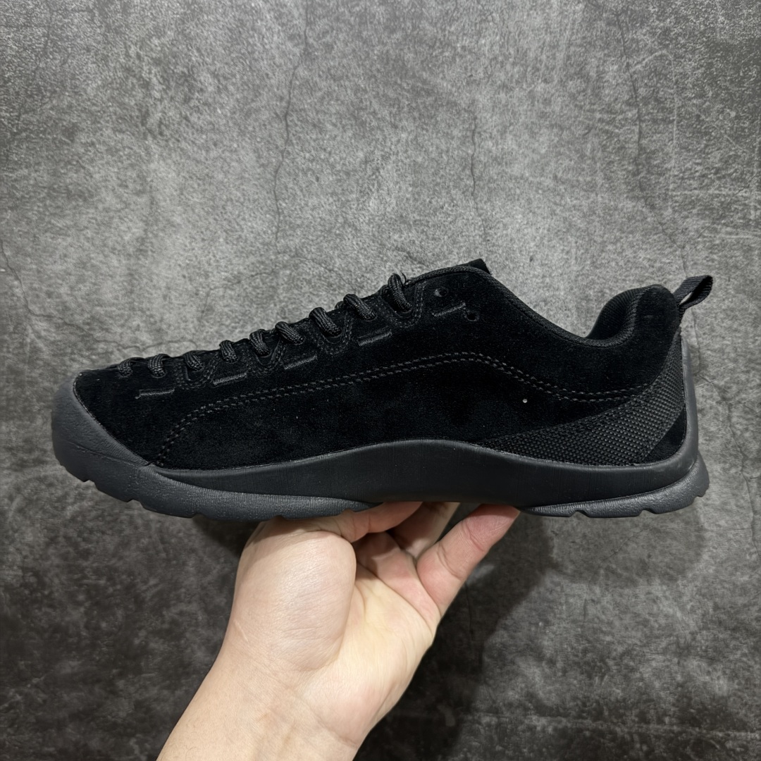 图片[2]-【得物版本】原厂高货 极力推荐版本 KEEN 科恩 Jasper 山系户外鞋 日系街头复古风 可以暴走2w步的丑鞋 第一眼丑萌丑萌，一上脚真香! 平台代购专供 官网一致包装 原版鞋垫舒适度一级棒 回弹好 牛皮鞋身的包裹性hin好，透气舒适 徒步登山 citywalk选它准没错， 鞋底足够软，回弹性不错 配送原版替换鞋带 多姿多彩 尺码：35 36 37 38 39 40 41 42 43 44-选品中心