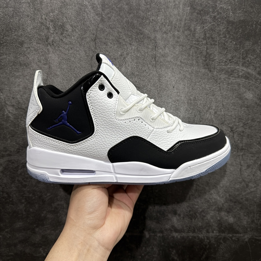 【M免修版】Air Jordan Courtside AJ23 简版中帮复古休闲运动文化篮球鞋 版型好 清洁度高 性价比无敌‼️ 作为AJ3到AJ4之间的过渡产品，之所以被称为AJ3的简版，它们的造型非常的相似但是也有一些差异，鞋面采用耐磨的牛剖层和人造革鞋面搭配，后跟可以明显看见Air Max气垫。出色的包裹效果让鞋子脚感非常舒适，也让脚掌以及脚面更加的贴合鞋子，在双脚落地产生冲击力的同时，可视气垫可以有效减缓力道，提高鞋子整体的稳定性，既能起到减震的作用，又能保证双足舒适的脚感。另外，灵敏的Phylon中底以及鞋帮的设计，锁住双足，也为前掌提供了有效的包裹。内衬部分采用了透气的织物材料，为脚部的舒适脚感提供了充足的条件。最后就是大底部分，大底采用的是橡胶材质，无论是日常压马路还是简单的运动，都是可以驾驭，鞋底水波纹以及其他不规则图案，也保障了鞋子充足的防滑性以及耐磨性。 尺码：36 36.5 37.5 38 38.5 39 40 40.5 41 42 42.5 43 44 44.5 45-选品中心