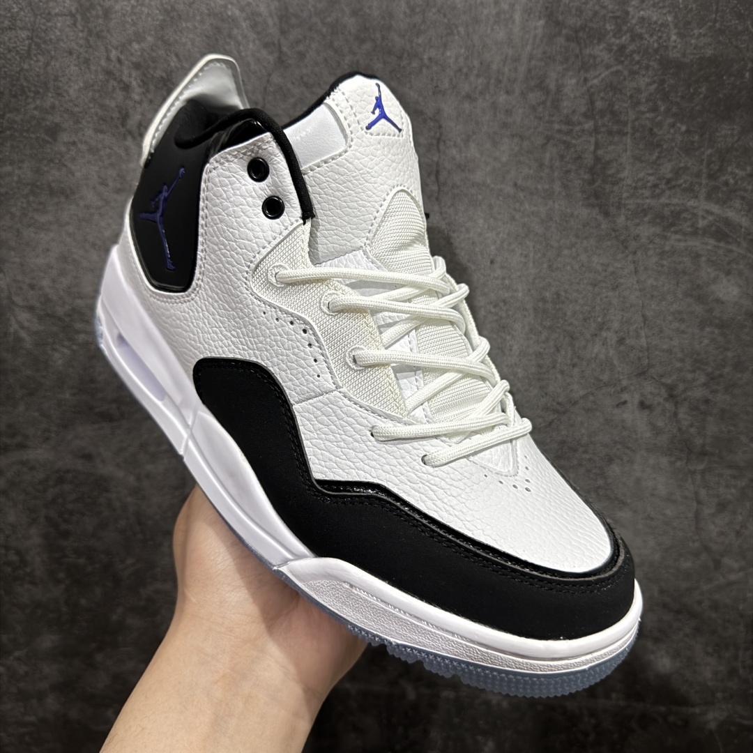 图片[3]-【M免修版】Air Jordan Courtside AJ23 简版中帮复古休闲运动文化篮球鞋 版型好 清洁度高 性价比无敌‼️ 作为AJ3到AJ4之间的过渡产品，之所以被称为AJ3的简版，它们的造型非常的相似但是也有一些差异，鞋面采用耐磨的牛剖层和人造革鞋面搭配，后跟可以明显看见Air Max气垫。出色的包裹效果让鞋子脚感非常舒适，也让脚掌以及脚面更加的贴合鞋子，在双脚落地产生冲击力的同时，可视气垫可以有效减缓力道，提高鞋子整体的稳定性，既能起到减震的作用，又能保证双足舒适的脚感。另外，灵敏的Phylon中底以及鞋帮的设计，锁住双足，也为前掌提供了有效的包裹。内衬部分采用了透气的织物材料，为脚部的舒适脚感提供了充足的条件。最后就是大底部分，大底采用的是橡胶材质，无论是日常压马路还是简单的运动，都是可以驾驭，鞋底水波纹以及其他不规则图案，也保障了鞋子充足的防滑性以及耐磨性。 尺码：36 36.5 37.5 38 38.5 39 40 40.5 41 42 42.5 43 44 44.5 45-选品中心