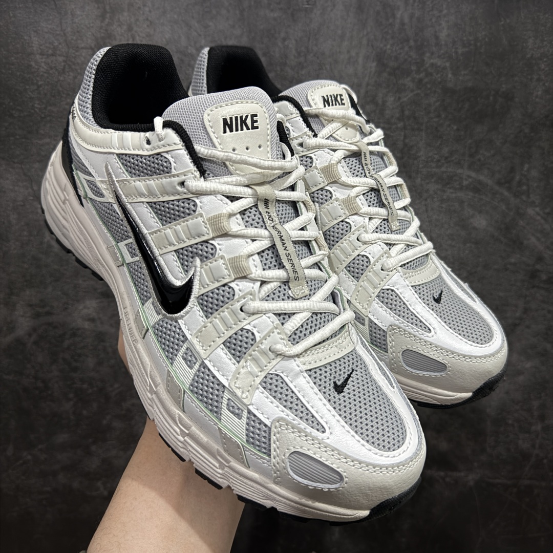 【原厂版】 NK P-6000 系列低帮复古老爹风休闲运动舒适慢跑鞋 HJ3488-001 购入原鞋原装纸板楦头开发 独家私模四层组合大底 市场唯一正确版本 充分还原原鞋的感觉! 鞋面裁片非常复杂 绝对精品的质量 搭配性价比的价格!值得一试 良心定价 新配色陆续出货 进口三文治网面 融合 Pegasus 过往运动鞋设计 助力 21 世纪早期跑步运动跃升时尚新高度 采用透气网眼布、运动风格线条和耐穿覆面 兼具吸睛外观和舒适感受 中底泡绵以田径赛道为灵感 打造厚实设计 缔造出众缓震性能 尺码:36 36.5 37.5 38 38.5 39 40 40.5 41 42 42.5 43 44 44.5 45-选品中心